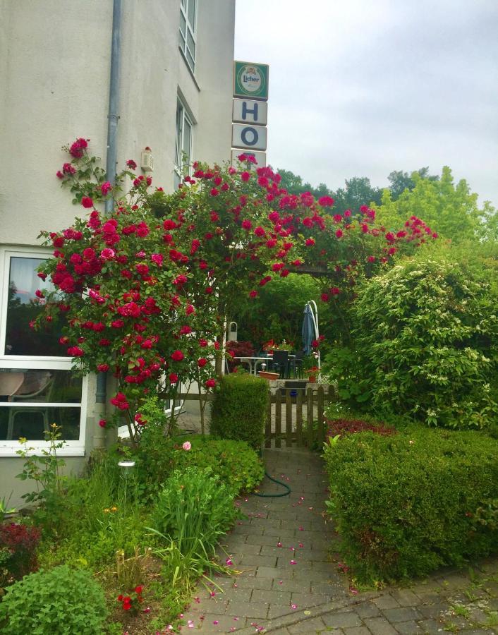 Hotel Garni Am Schaefersberg Niedernhausen Esterno foto