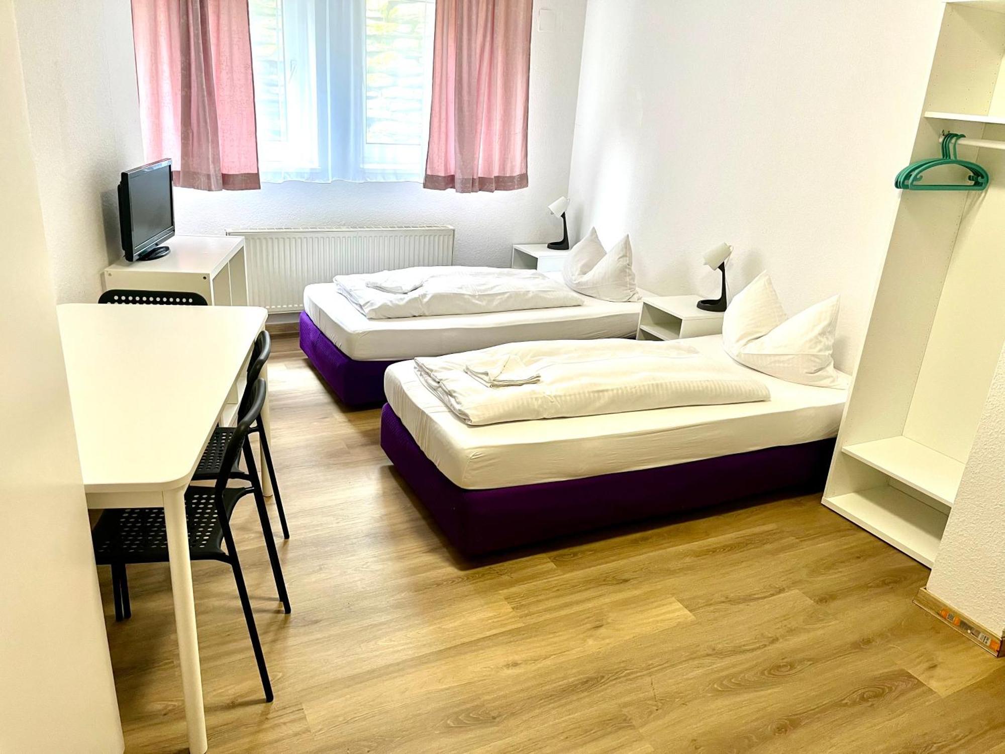 Hotel Garni Am Schaefersberg Niedernhausen Esterno foto