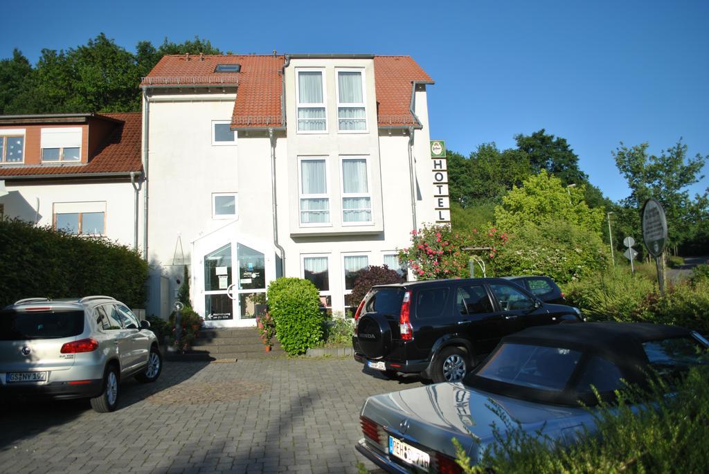 Hotel Garni Am Schaefersberg Niedernhausen Esterno foto